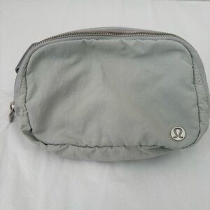 Lululemon | Everywhere Belt Bag 1L | Gray | EUC